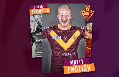 FAN FAVOURITE FORWARD SIGNS NEW DEAL