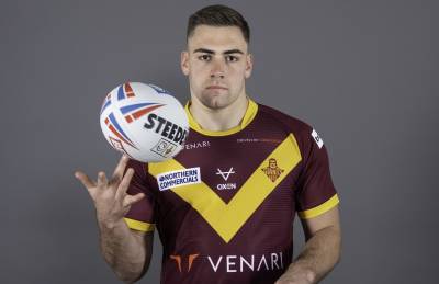 SAM HEWITT HEADS OUT ON LOAN