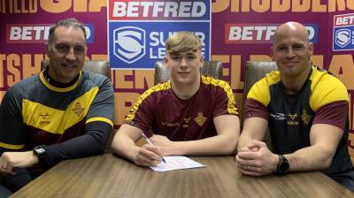 EARLEY EARNS SCHOLARSHIP DEAL